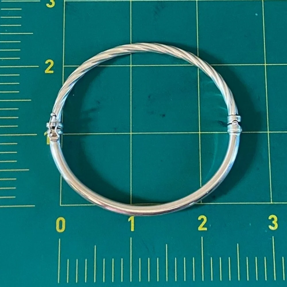 Vintage Silver Bracelet - Picture 5 of 9